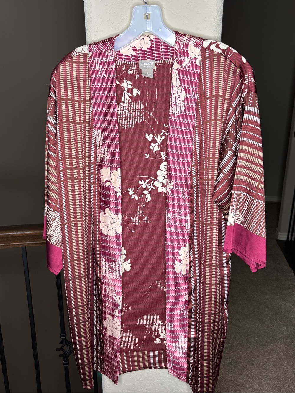 Chico's Travelers Open-Front Kimono in Burgundy & Pink Size 0 (4/6)